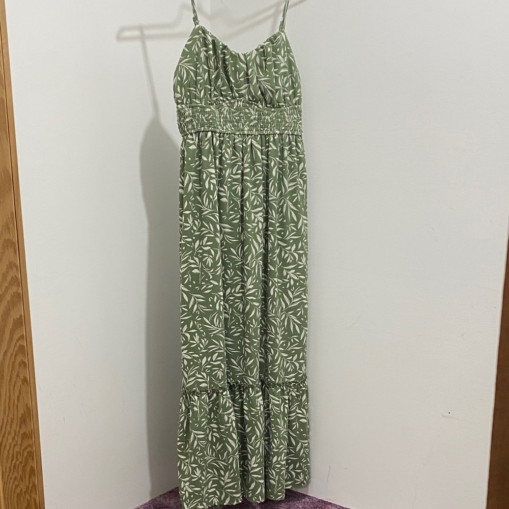 Inspired Hearts Green Leaf Print Maxi Dress